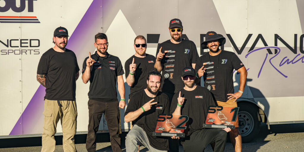 T-Shirts personnalisées avec impression DTF ou Sublimation. Projet pour l'équipe de course du pilote Jonathan Manseau.